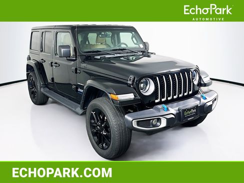 Used 2023 Jeep Wrangler Unlimited Sahara AWD/4WD image 1