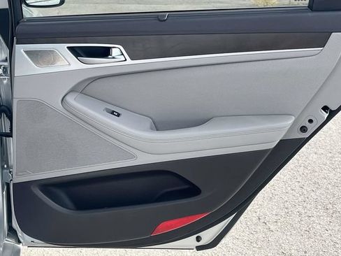 Used 2018 Genesis G80 5.0 Ultimate RWD image 25