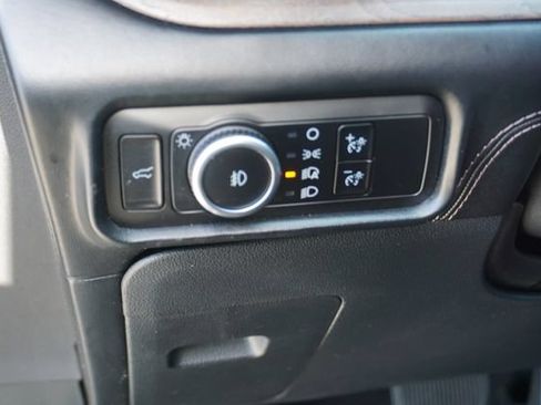 Used 2023 Ford Explorer Platinum w/ Technology Package AWD/4WD image 33