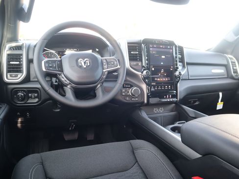 New 2026 RAM 1500 4x4 Crew Cab image 2