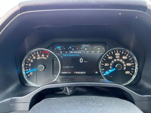 Used 2015 Ford F150 Platinum w/ Equipment Group 701A Luxury AWD/4WD image 21