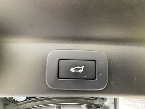 Certified 2025 Jaguar F-PACE R-Dynamic S AWD/4WD image 37