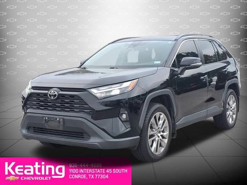 Used 2022 Toyota RAV4 XLE Premium FWD image 8