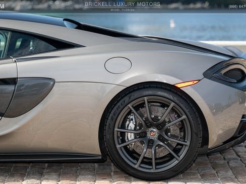 Used 2018 McLaren 570S Coupe RWD image 48