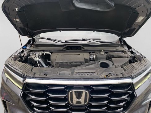Used 2025 Honda Pilot Touring image 30