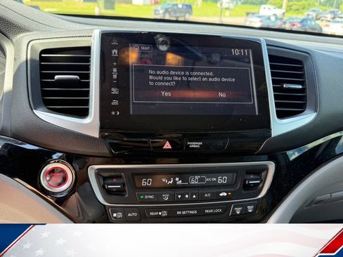Used 2017 Honda Pilot Touring image 7