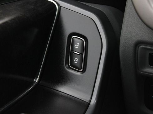 Used 2022 Ford F150 XLT w/ Equipment Group 302A High image 23