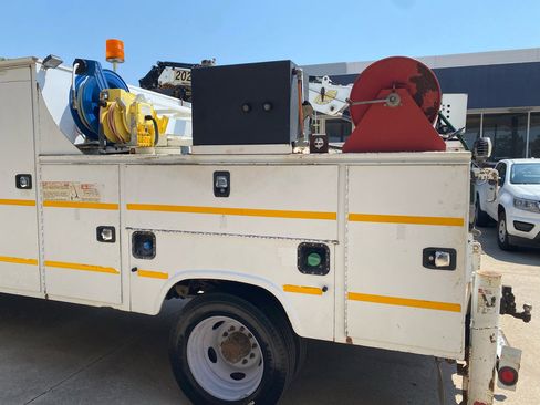 Used 2011 Ford F550 2WD Regular Cab Super Duty w/ Payload Upgrade Pkg image 24