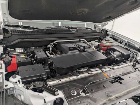 Used 2023 Chevrolet Colorado ZR2 w/ ZR2 Convenience Package III image 16