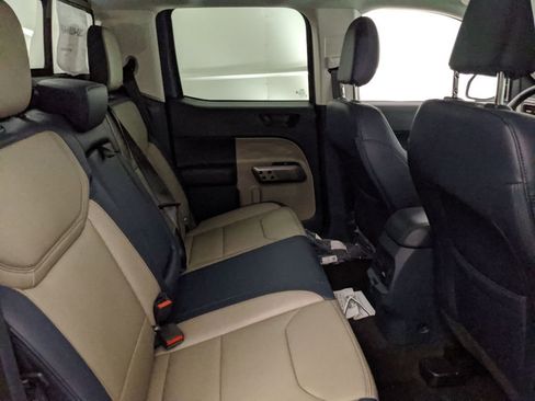 New 2026 Ford Maverick Lariat image 25