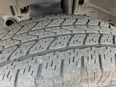 Used 2022 Jeep Gladiator Sport AWD/4WD image 25