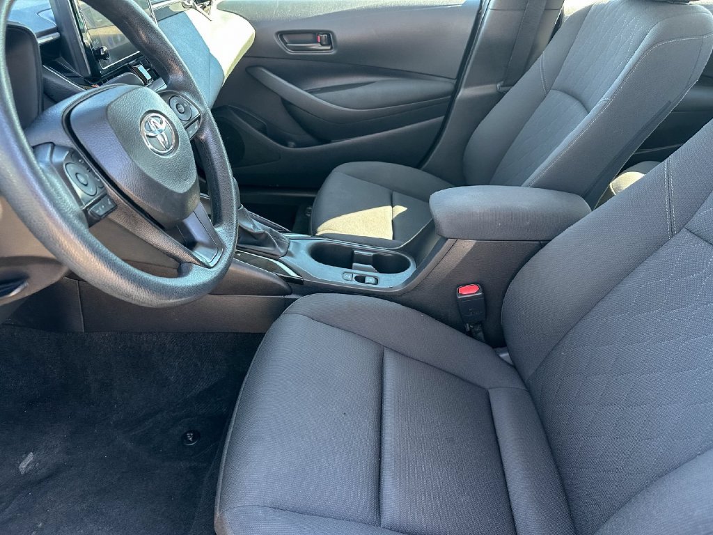 Used 2025 Toyota Corolla LE FWD image 13
