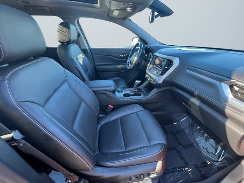 Used 2019 GMC Acadia SLT w/ LPO, Floor Liner Package image 17