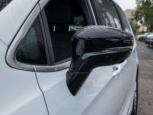 New 2026 Chrysler Pacifica Select image 11