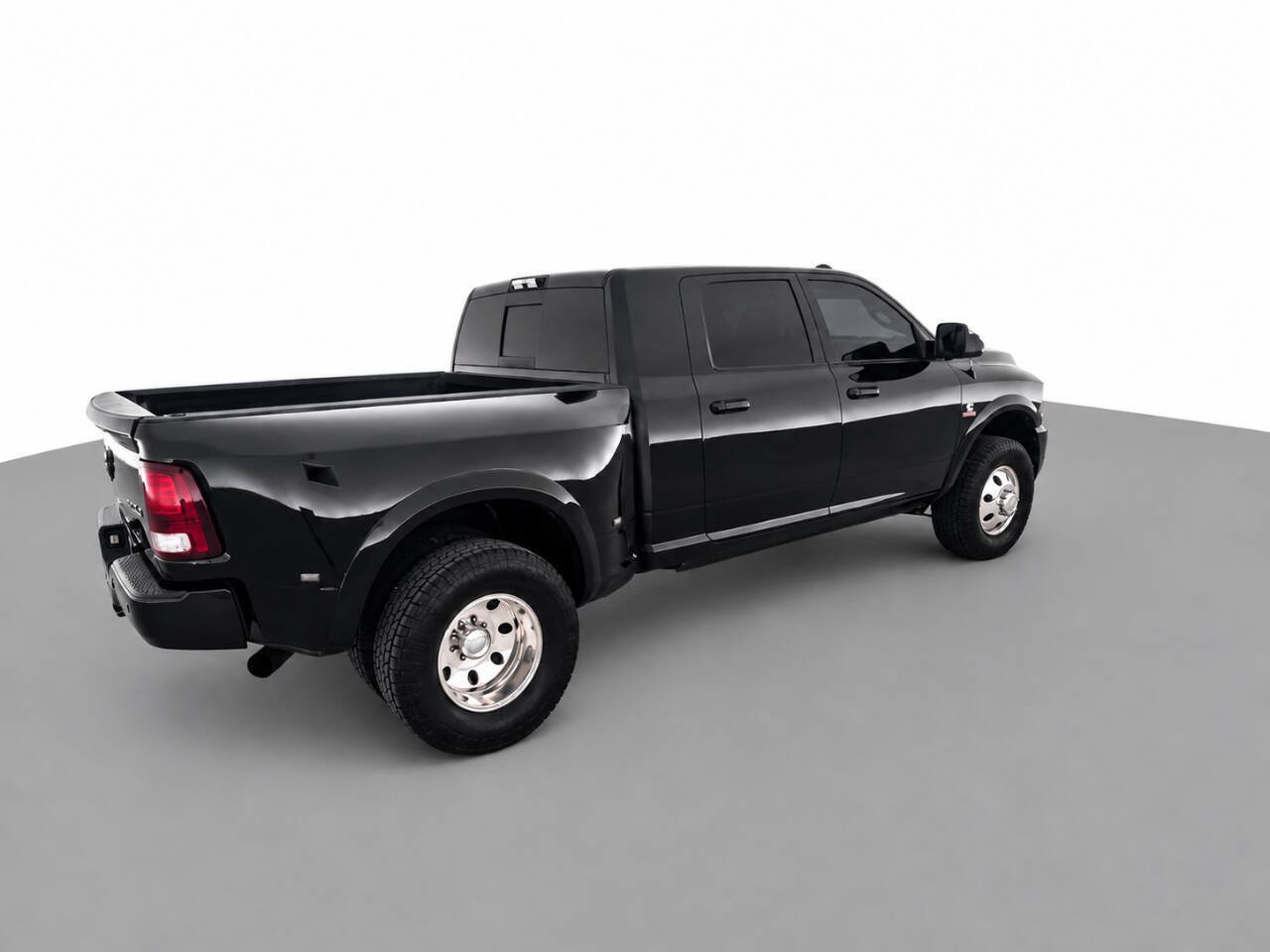 Used 2018 RAM 3500 Laramie w/ Sport Appearance Group AWD/4WD image 5