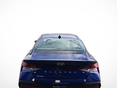 Used 2024 Hyundai Elantra SEL image 4