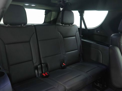 Used 2021 Chevrolet Suburban High Country AWD/4WD image 14