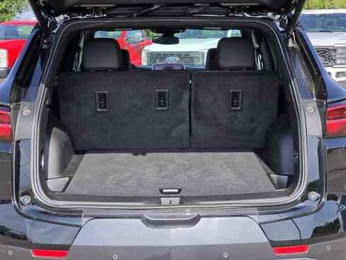 Used 2023 Chevrolet Blazer Premier w/ Enhanced Convenience Package FWD image 9