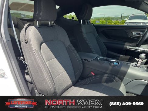 Used 2025 Ford Mustang Coupe RWD image 18