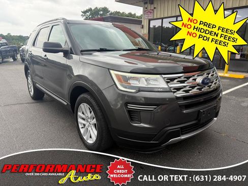 Used 2018 Ford Explorer XLT image 1