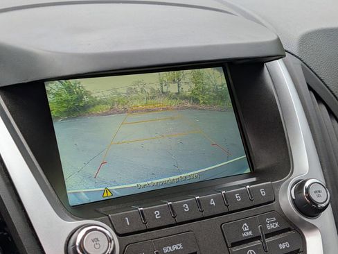 Used 2017 Chevrolet Equinox LS FWD image 6