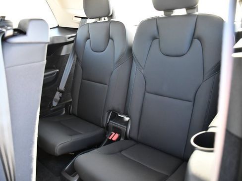 Certified 2025 Volvo XC90 B5 Plus image 15