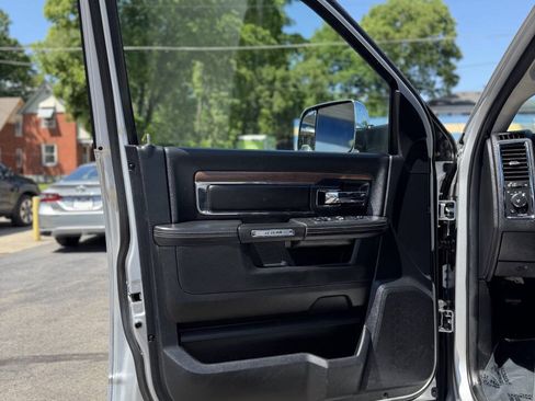 Used 2014 RAM 3500 Laramie AWD/4WD image 11