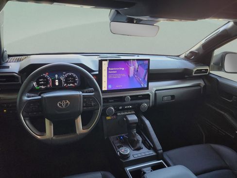 Certified 2025 Toyota 4Runner TRD Off-Road Premium AWD/4WD image 20