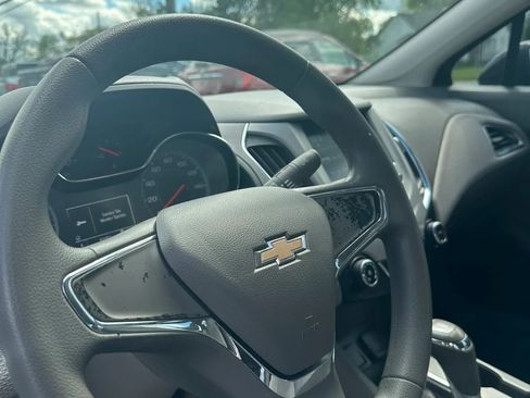 Used 2018 Chevrolet Cruze LS FWD image 8