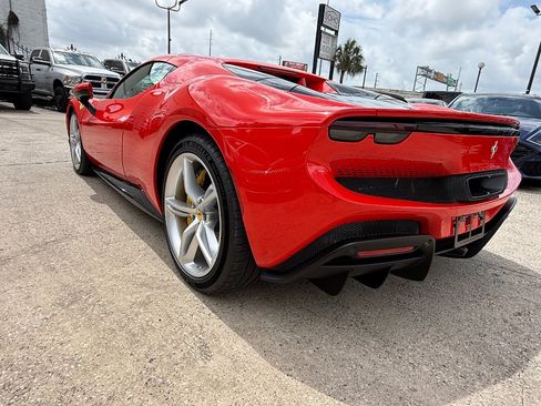 Used 2025 Ferrari 296 GTS RWD image 5