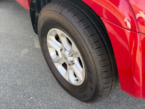 Used 2022 Toyota 4Runner SR5 image 14