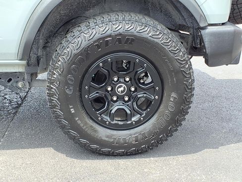 Certified 2023 Ford Bronco Wildtrak AWD/4WD image 10