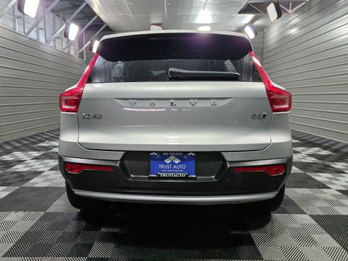 Used 2023 Volvo XC40 B5 Ultimate image 6
