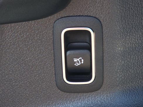 Used 2022 Mercedes-Benz GLA 250 4MATIC image 36