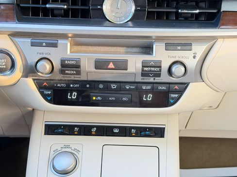 Used 2015 Lexus ES 350 w/ Luxury Package FWD image 68
