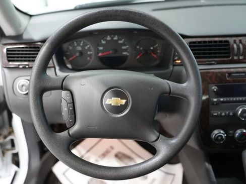 Used 2015 Chevrolet Impala Limited LS image 15