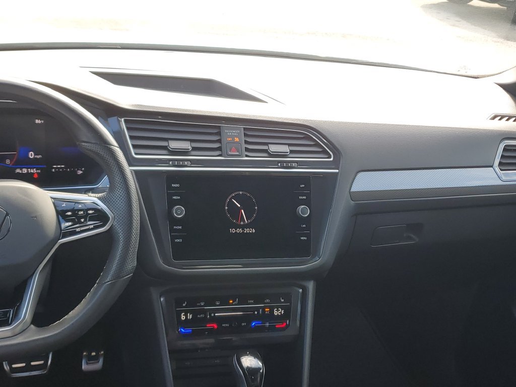 Certified 2024 Volkswagen Tiguan SE R-Line FWD image 21