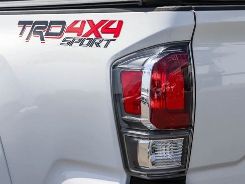Used 2023 Toyota Tacoma TRD Sport AWD/4WD image 12