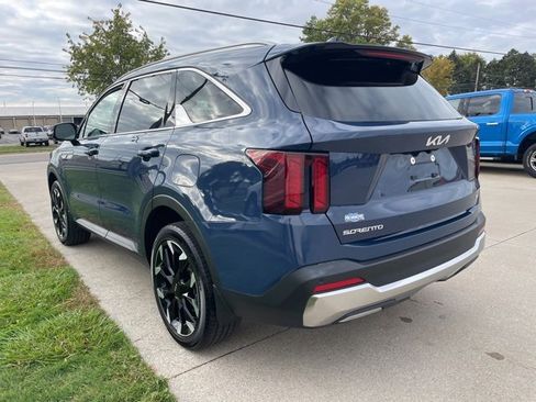 Used 2024 Kia Sorento X-Line EX image 2