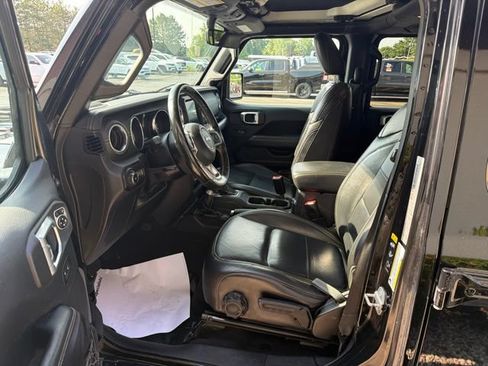 Used 2020 Jeep Wrangler Unlimited Sahara AWD/4WD image 16