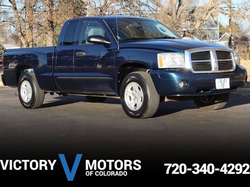 Used 2007 Dodge Dakota SLT image 1