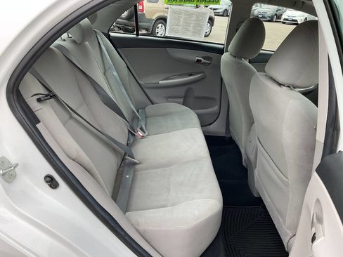 Used 2013 Toyota Corolla LE w/ Premium Pkg image 32