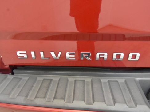 Used 2018 Chevrolet Silverado 1500 LT w/ All Star Edition image 42