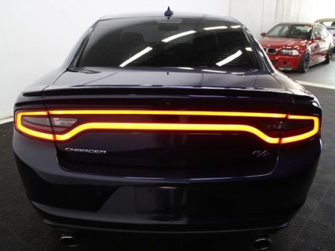 Used 2016 Dodge Charger R/T w/ Driver Confidence Group RWD image 8