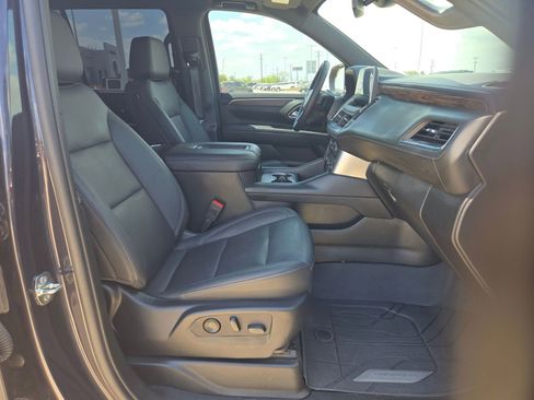 Used 2023 Chevrolet Tahoe Z71 w/ Luxury Package image 21