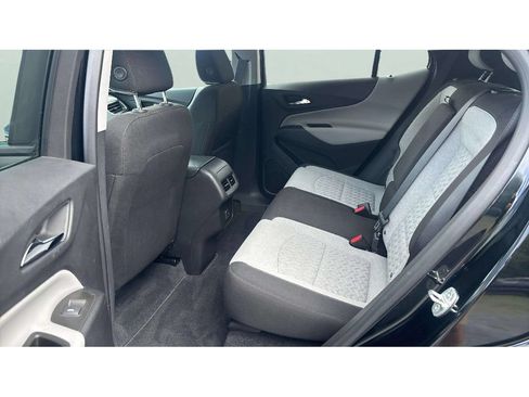 Used 2023 Chevrolet Equinox LS w/ LS Convenience Package FWD image 11