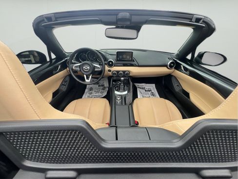 Used 2016 MAZDA MX-5 Miata Grand Touring RWD image 2