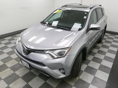 Used 2017 Toyota RAV4 XLE w/ Plus Special Value Package AWD/4WD image 6