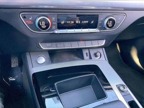 Used 2025 Audi Q5 2.0T Premium image 25