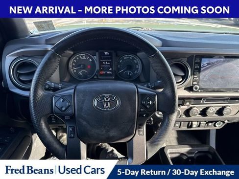 Used 2021 Toyota Tacoma TRD Off-Road image 13